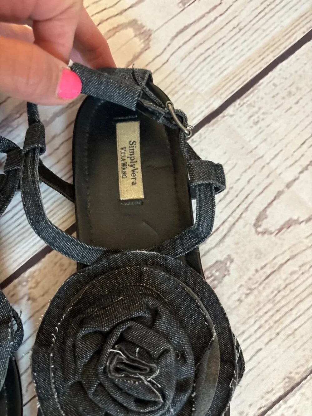 Simply Vera Vera Wang Black Denim Flat Sandals Size 10